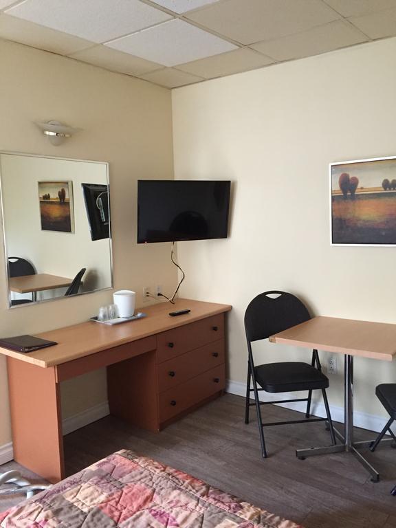 Motel Capri Et Suites Репантіньї Номер фото
