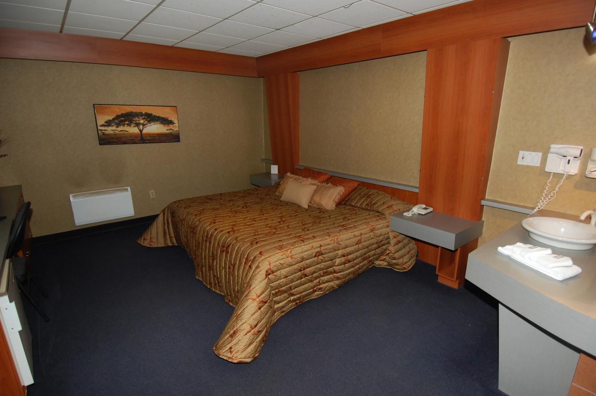 Motel Capri Et Suites Репантіньї Екстер'єр фото