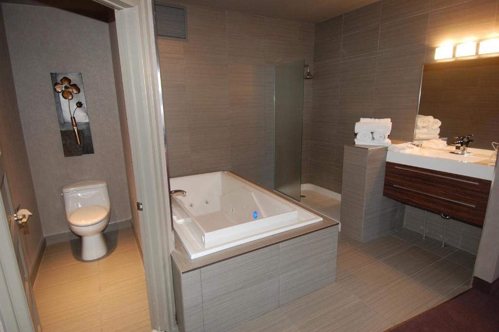 Motel Capri Et Suites Репантіньї Екстер'єр фото