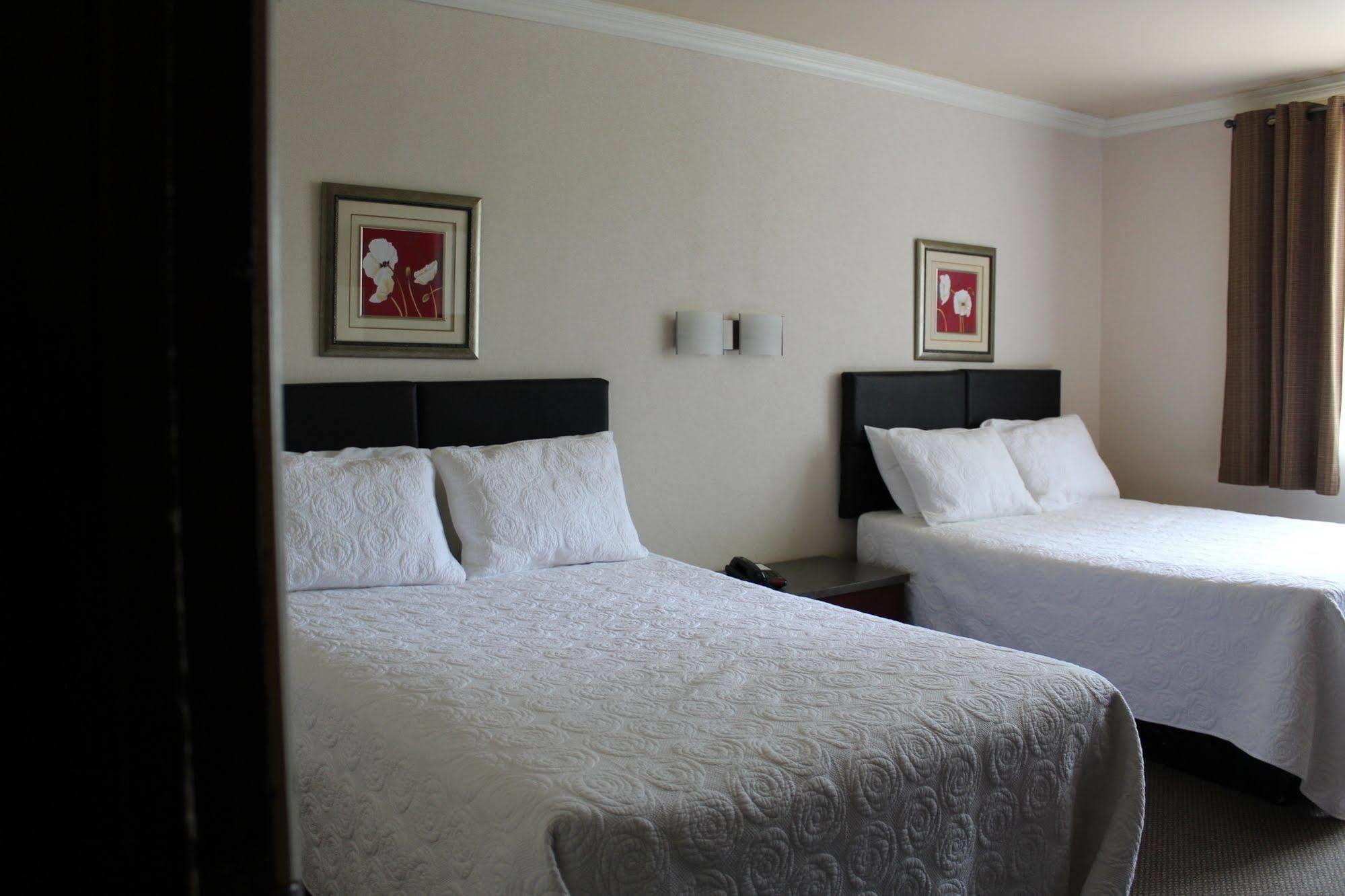 Motel Capri Et Suites Репантіньї Екстер'єр фото